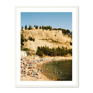 Coastal Wall Art: How to Choose the Right Print (Beach House or Not)