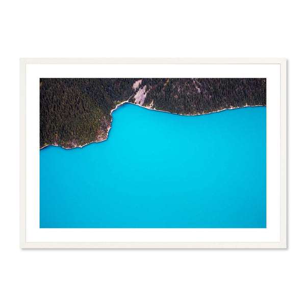 Minimalist Wall Art: Why an Empty Horizon Makes a Room Feel Bigger