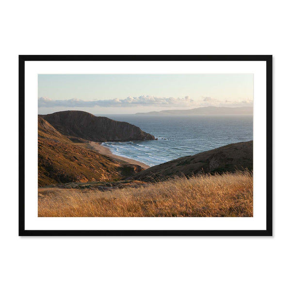 How to Choose a Coastal Print for a Bedroom