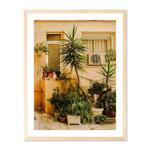 Building a Travel-Themed Gallery Wall